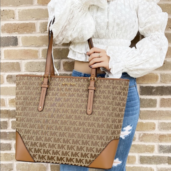 Gaby’sBags 👜💕NWT Michael Kors Large Tote Brown - Picture 3 of 7